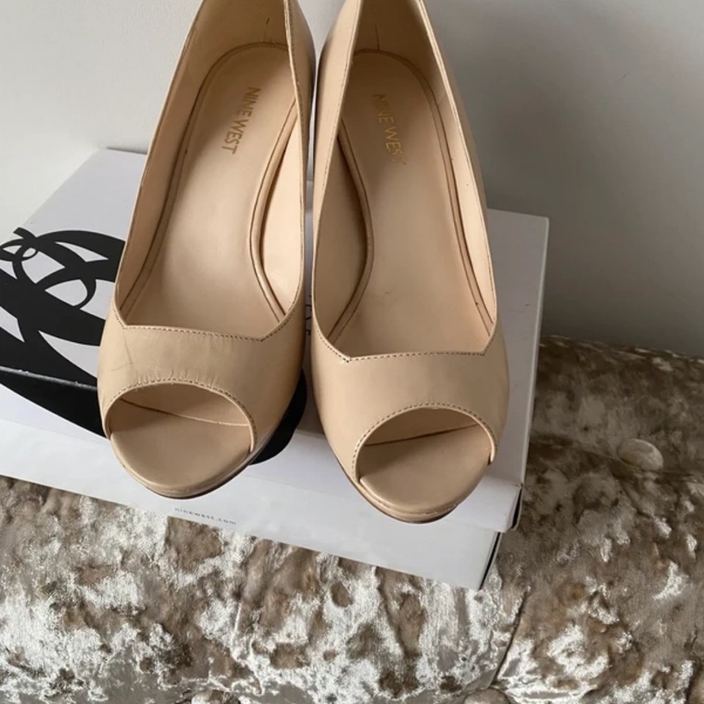 Nine West Beige Peep Toe Heels